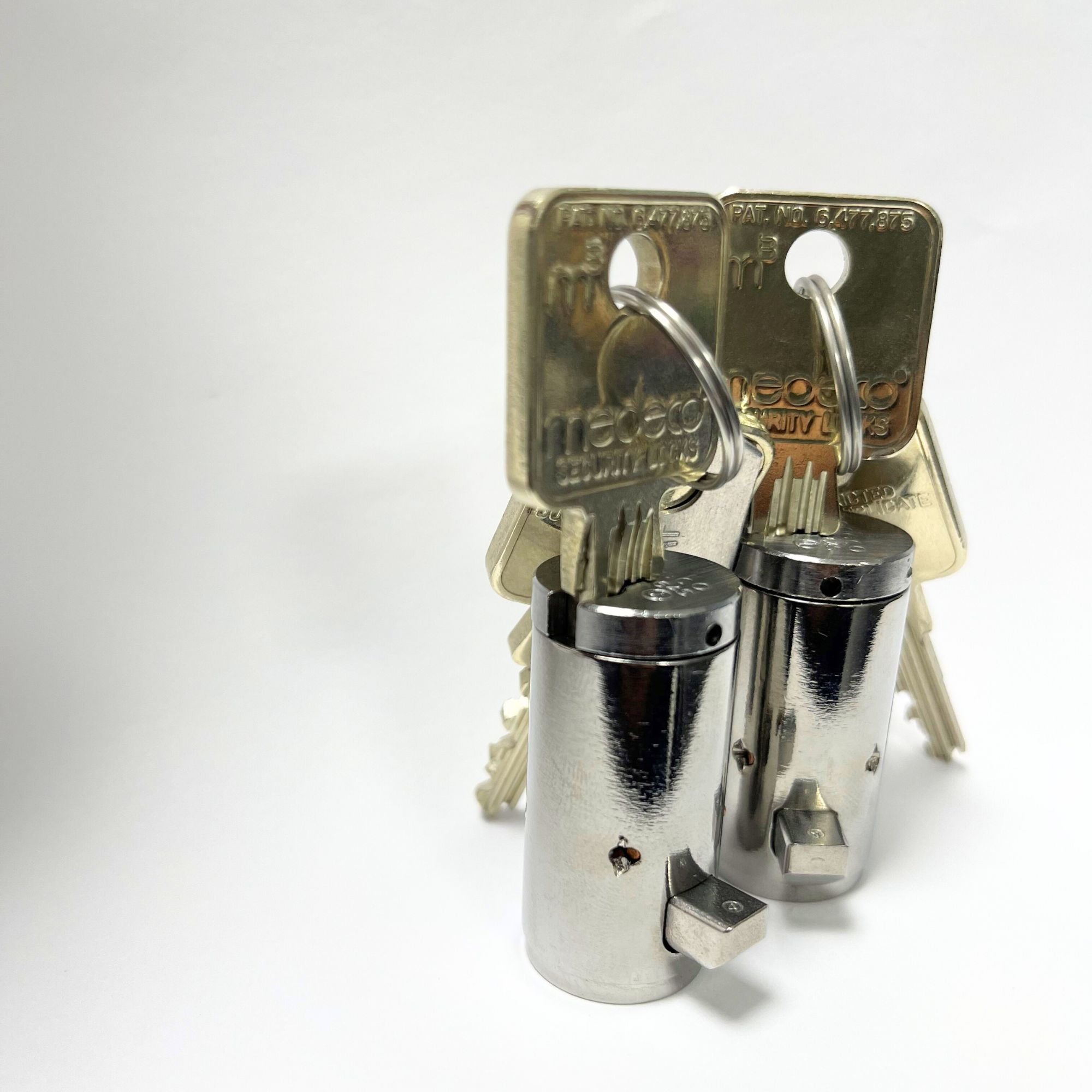 Set of 2 high security locks, keyed alike